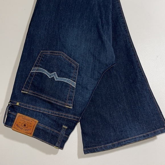 Lucky Brand Sweet’N Low boot cut Jeans Sz 2 Sz 26 - Picture 3 of 11
